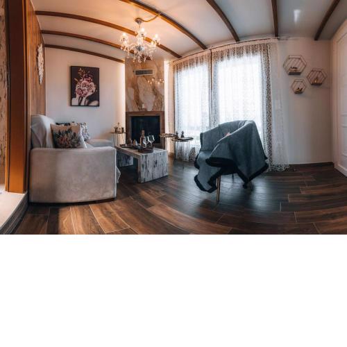 Zikas Family's House