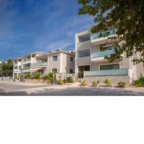 Zisis Suites