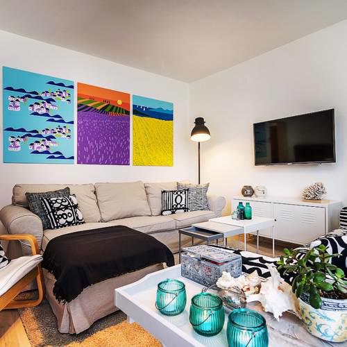 Zoe Apartment