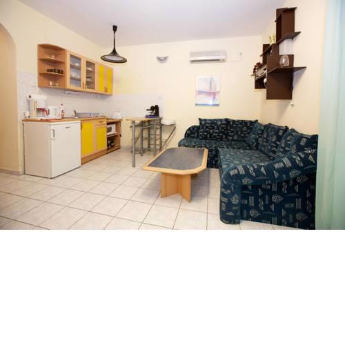 Zoli Apartmanok-Klári Kölcsey 32
