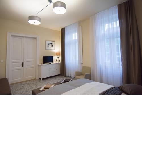 Zora Apartman