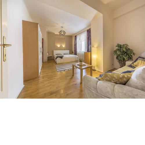 Zumin Apartment