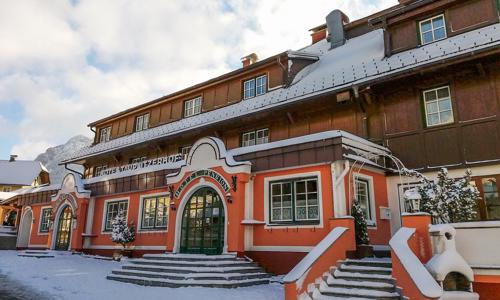 Alpy a Soľná komora v Hoteli Tauplitzerhof *** s raňajkami alebo polpenziou, herňou, saunami a zľavovou kartou