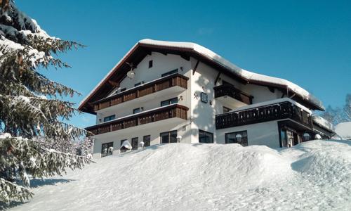 Bavorsko a Šumava blízko ski areálu v Penzióne Šumaváček s raňajkami alebo polpenziou a zľavou do sauny