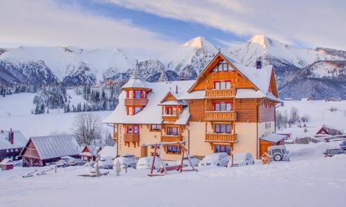 Belianske Tatry 100 m od zjazdovky v ocenenom Wellness Penzióne Strachan *** s wellness, polpenziou + aktivity