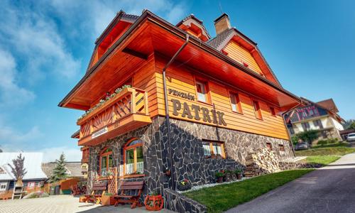 Belianske Tatry: Ždiar pri Chodníku korunami stromov v Penzióne Patrik s polpenziou a úschovňou bicyklov