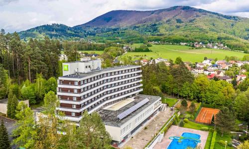 Beskydy: Ibis Styles Relax Rožňov pod Radhoštěm *** s polpenziou a vnútorným aj vonkajším bazénom + sauna