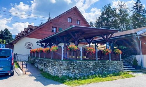 Beskydy na úpätí Lysej hory: Hotel Rajská bouda *** s welcome drinkom, polpenziou a bowlingom + herňa