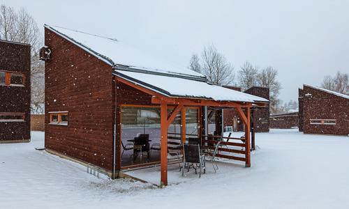 Beskydy pri priehrade a Pustevnách v moderných apartmánoch Bečva Resort + detské ihrisko a možnosť sauny