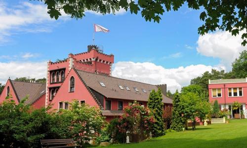 Brandenbursko v The Lakeside Burghoteli zu Strausberg ****+ s raňajkami, wellness s bazénom, saunami a fitness