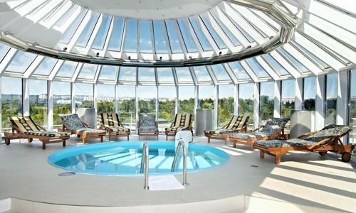 Brno priamo v centre v známom Cosmopolitan Bobycentre **** s polpenziou, wellness a neobmedzeným fitness