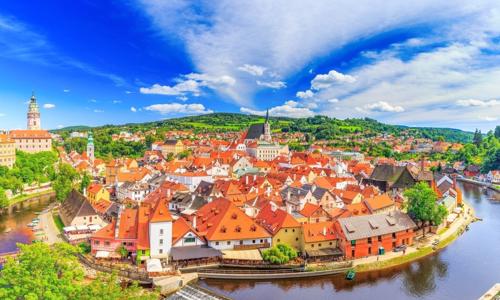 Český Krumlov: Pobyt priamo v historickom centre v Pensione Linden s raňajkami formou bufetu + fľaša vína