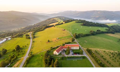 CHKO Biele Karpaty pri skiareáli v Hoteli Kopanice **** s raňajkami alebo polpenziou a wellness neobmedzene