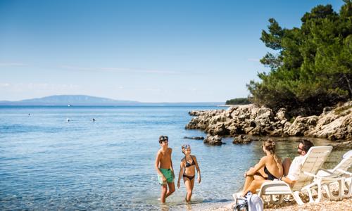 Dovolenka na Rabe: San Marino Resort - Lopar Hotel *** len 100 m od pláže s polpenziou a zábavným programom