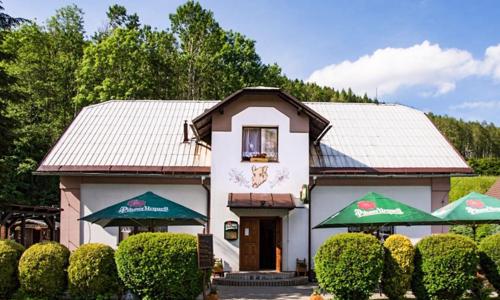 Dovolenka pri Jeseníku: Lipová-lázně v Hotýlku u Kance s raňajkami či polpenziou, vínom a bohatými aktivitami