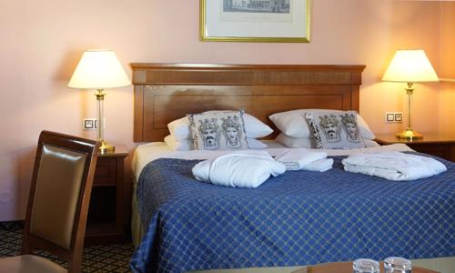 Dovolenka v centre Karlových Varov: SPA Hotel Lauretta **** s polpenziou, privátnou saunou, masážou a kúpeľom
