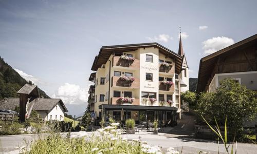 Dovolenka v Južnom Tirolsku: Racines v Hoteli Schölzhorn *** s polpenziou, wellness a turistikou v Alpách 