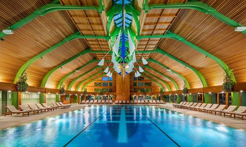 Hévíz: 4* NaturMed Hotel Carbona s polpenziou/plnou penziou a neobmedzeným termálnym wellness + masáž a drink