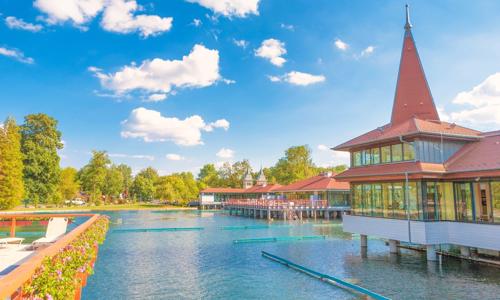 Hévíz len 800 m od termálneho jazera: Hotel Ágnes *** s neobmedzeným wellness, masážou a raňajkami + zľavy