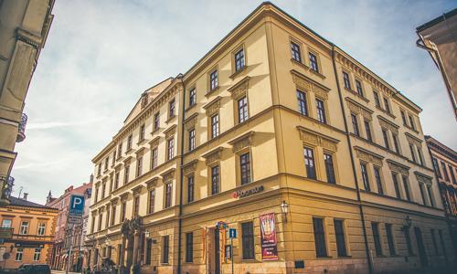 Hradec Králové priamo v centre mesta v apartmáne v Boromeum Residencii s raňajkami formou bufetu + parkovanie