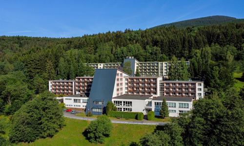 Hrubý Jeseník: Resort Dlouhé Stráně ***superior v Hornej budove s raňajkami/polpenziou + možnosť wellness