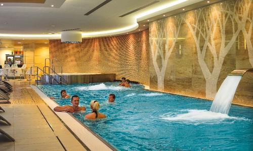 Jizerské hory: Prepychový Hotel Antonie **** s polpenziou, neobmedzeným wellness, športovou zónou a programom