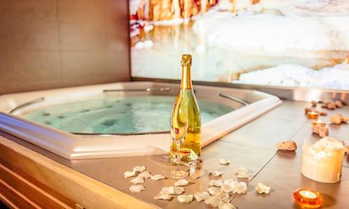 Južná Morava pri Moravskom krase: Hotel Olberg *** s polpenziou a privátnym wellness (bazén, vírivka a sauna)