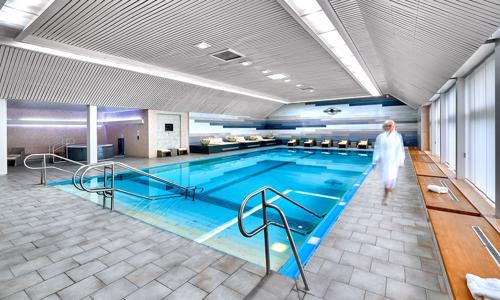 Južné Čechy na brehu Orlickej priehrady v Hoteli Orlík **** s polpenziou a neobmedzeným wellness a fitness
