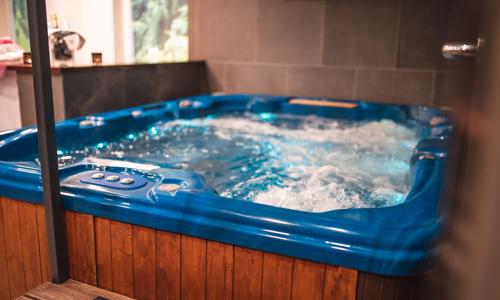 Južné Čechy pri CHKO Třeboňsko: Hotel Lucia *** s raňajkami, fľašou Frizzante, darčekom a zľavami na wellness