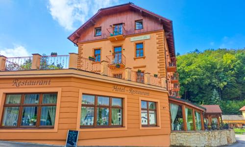 Južné Čechy: Tábor v Hoteli Romantik Eleonora *** s polpenziou, konopným kúpeľom Carun či sektom + prekvapenie