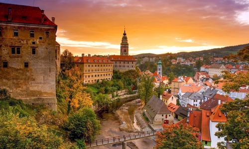 Južné Čechy v Hoteli Corona **** s raňajkami alebo polpenziou, privátnym wellness, fitness a saunou + solárium