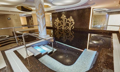 Karlove Vary exkluzívne v centre: 4* Spa Hoteli IRIS s neobmedzeným wellness, bazénom, procedúrami + polpenzia