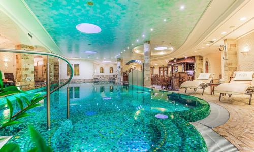 Karlove Vary: Luxusný Hotel Carlsbad Plaza ***** s neobmedzeným wellness s 5 bazénmi a 7 druhmi sáun + raňajky