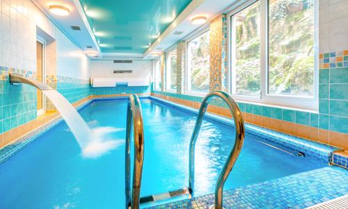 Karlove Vary v Spa Hoteli Schlosspark **** s polpenziou, neobmedzeným wellness s bazénom a až 6 procedúrami