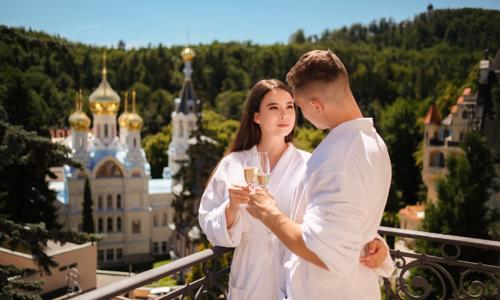 Karlove Vary: Villa Smetana **** s neobmedzeným wellness, drinkom, 3 relaxačnými procedúrami a polpenziou