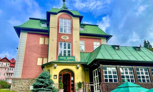 Krkonoše: Dovolenka v Peci pod Sněžkou v Hoteli Hořec **** s polpenziou, vstupom do sauny a welcome drinkom