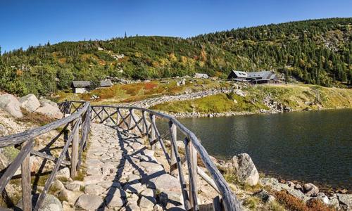 Krkonoše: Penzión Paseky U Zapadlých vlastenců s polpenziou, vonkajším bazénom a detským ihriskom