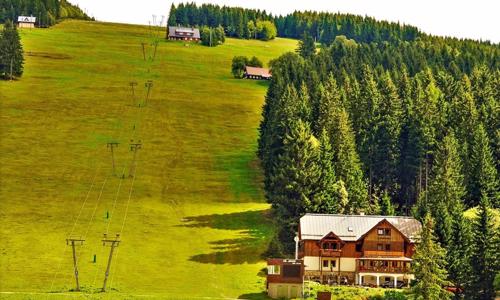 Krkonoše v Peci pod Sněžkou: Penzión Melkus *** s polpenziou, sektom, herňou pre deti a úschovňou bicyklov