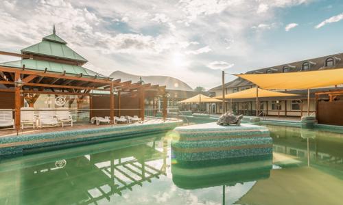 Kúpele Mosonmagyaróvár vo Fészek Fogadó - Pension Nest s raňajkami a každodenným vstupom do termálov (300 m)