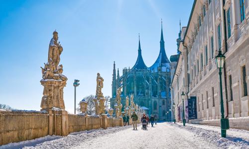Kutná Hora s výhľadom na chrám sv. Barbory v dobovej Vile U Varhanáře *** s polpenziou a fľašou Prosecca