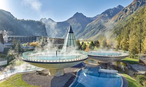 Luxusný wellness pobyt v Tirolsku: Hotel Aqua Dome ****+ s polpenziou a obrími termálnymi kúpeľmi + aktivity