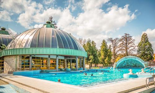 Maďarsko: Eger v Park Hoteli Minaret *** s polpenziou a vstupom do termálnych kúpeľov (13 bazénov) + zľavy