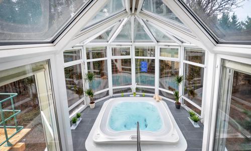 Maďarsko pri termáloch: Panoráma Hotel Noszvaj *** s wellness s panoramatickou vírivkou aj saunami + polpenzia