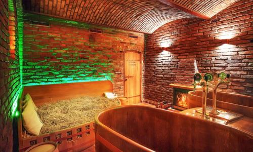Mariánské Lázně: Hotel Haná *** s polpenziou, relaxáciou vo wellness s vínom a ovocím a pivným kúpeľom + masáž