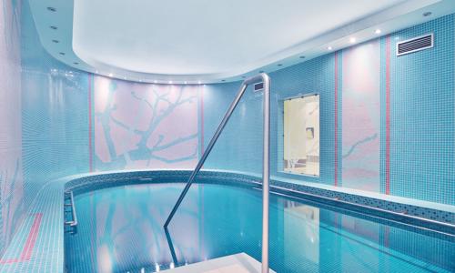 Mariánské Lázně priamo v centre v Hoteli Sun Palace Spa & Wellness **** s bazénom, saunou a polpenziou
