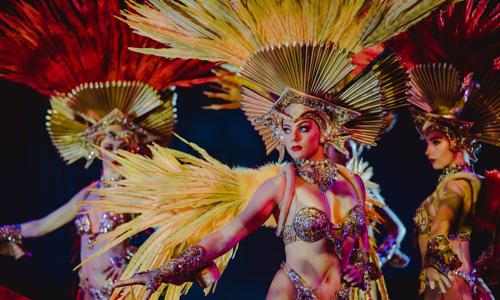 Moulin Rouge v Paríži: Vstup na legendárnu kabaretnú show Féerie + šampanské a ubytovanie v prémiovom hoteli