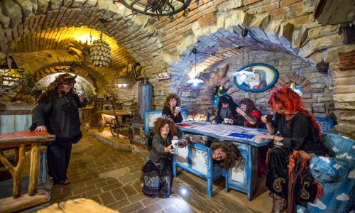 Na skok do pekla: Peklo Čertovina v Hoteli Kocourkov s polpenziou a herňou + zľava do Rozprávkovej dedinky