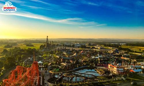 Navštívte najväčší poľský zábavný park: Energylandia so 133 atrakciami a 19 horskými dráhami + ubytovanie