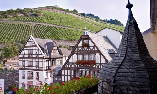 Nemecko: Hesensko v romantickom Rüdesheime v Hoteli Berg's Alte Bauernschänke **** so saunami a raňajkami