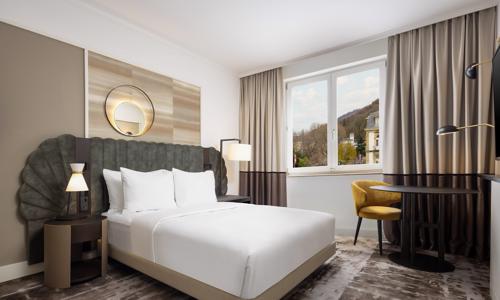 Nemecko: Historické mesto Heidelberg v luxusnom Hoteli Hilton s raňajkami formou bufetu a welcome drinkom